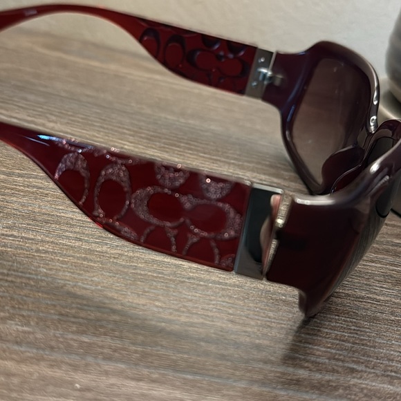 Coach burgundy sunglasses - Picture 4 of 5